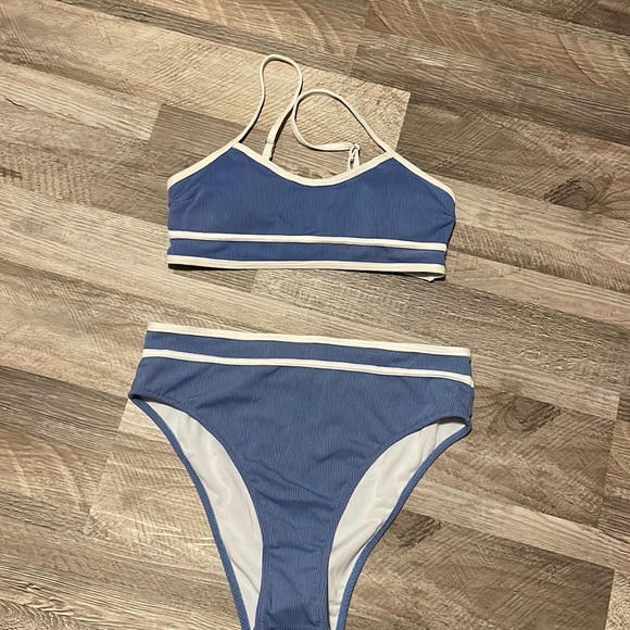 Brand new bikini - Picture 1 of 1